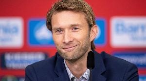 药厂总监谈不敌德丙队：对手的表现值得尊敬，完全配得上胜利