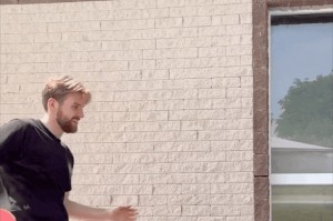 🎮新赛道？NiKo无缘奥斯汀Major季后赛，但在悠闲打乒乓球